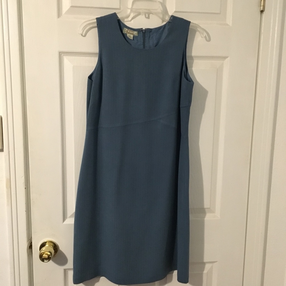 Sleeveless dress